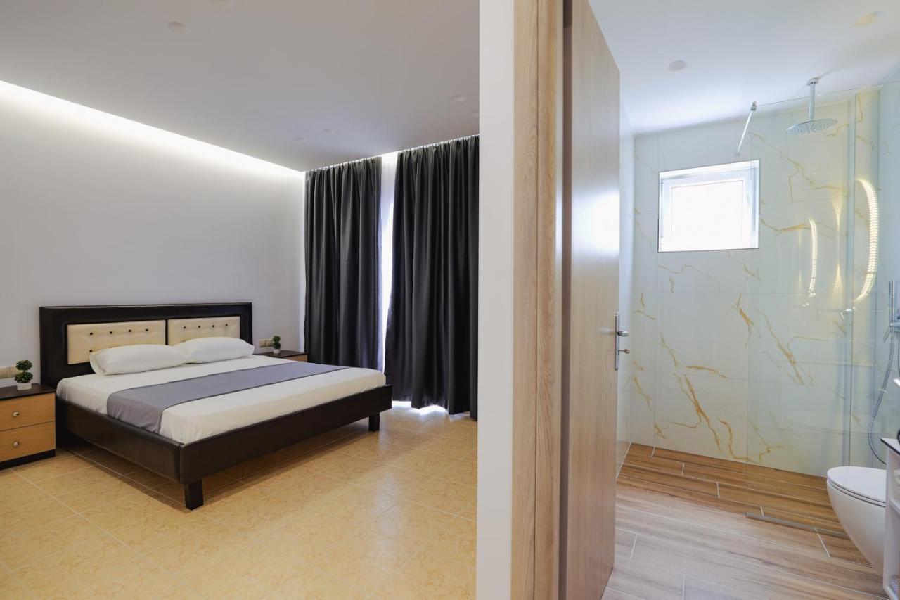 Apartments & Hotel Eleanna Sarandë Exterior foto