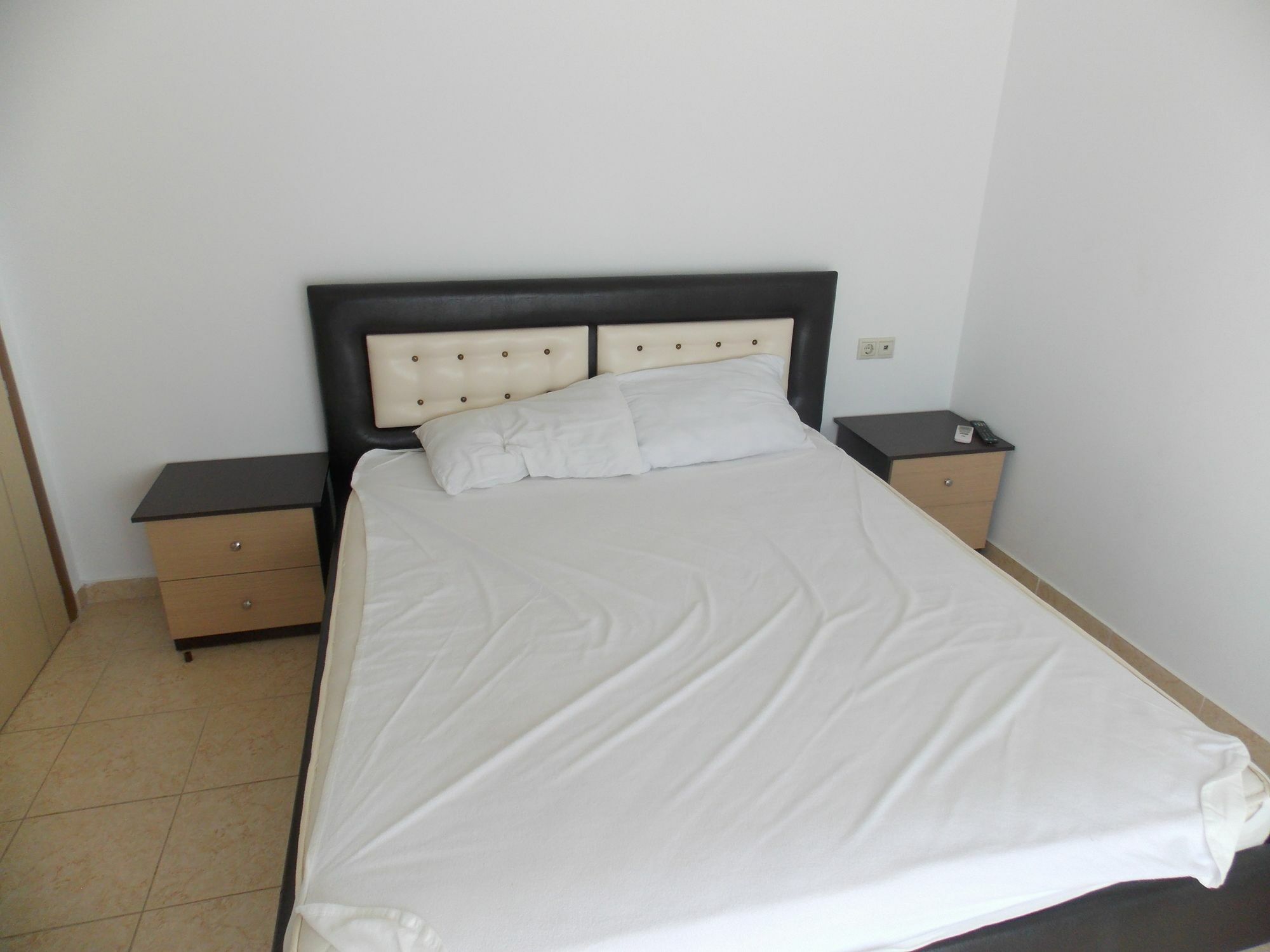 Apartments & Hotel Eleanna Sarandë Exterior foto