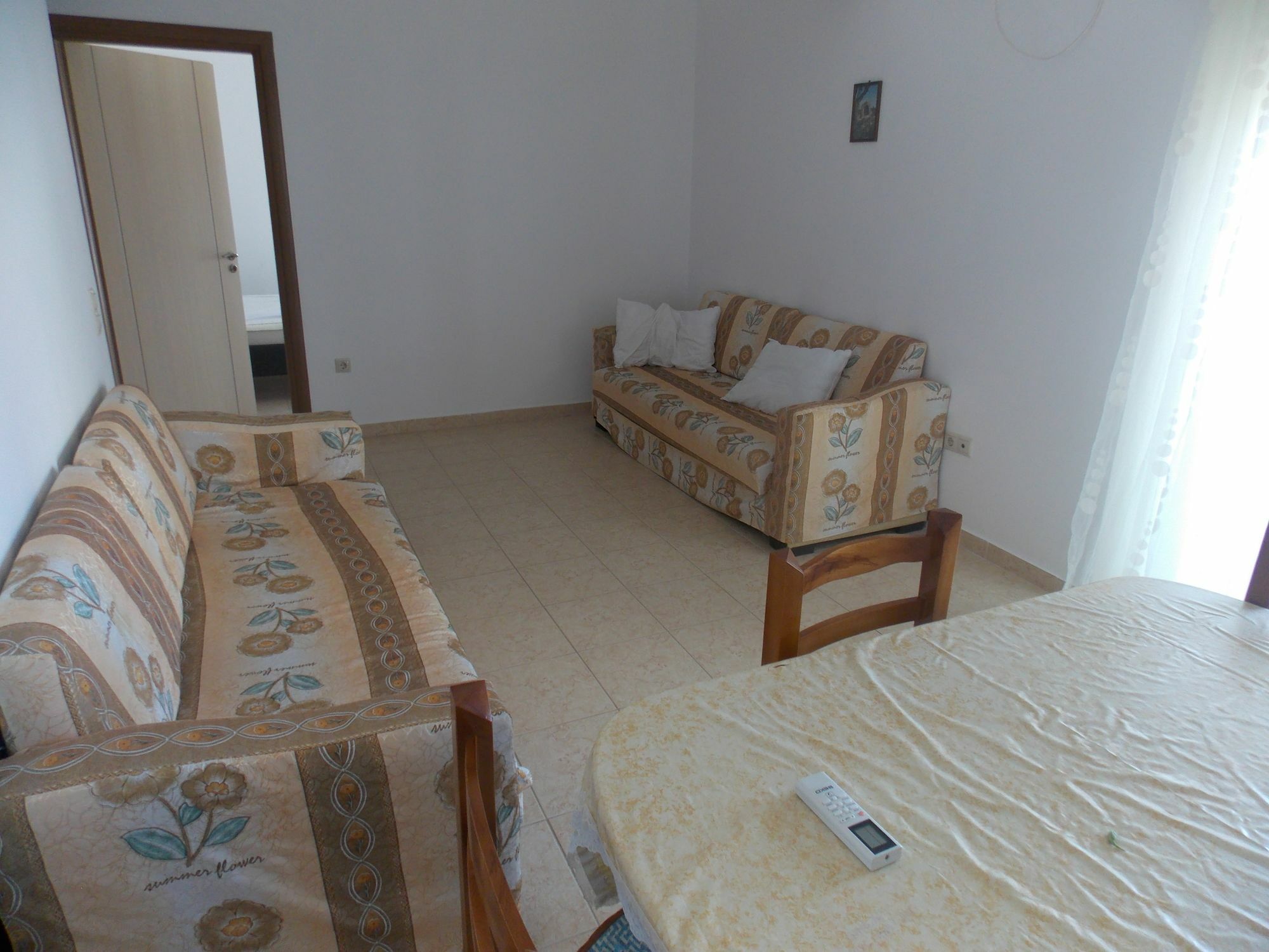 Apartments & Hotel Eleanna Sarandë Exterior foto